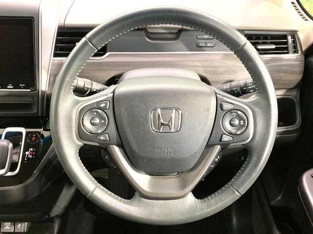 HONDA FREED HYBRID 2020