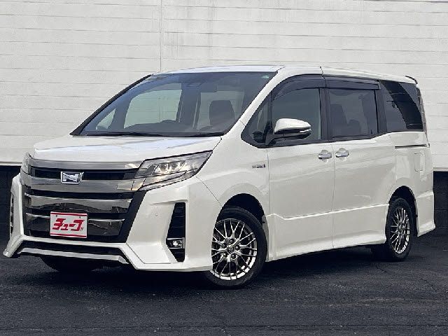 TOYOTA NOAH HYBRID 2019