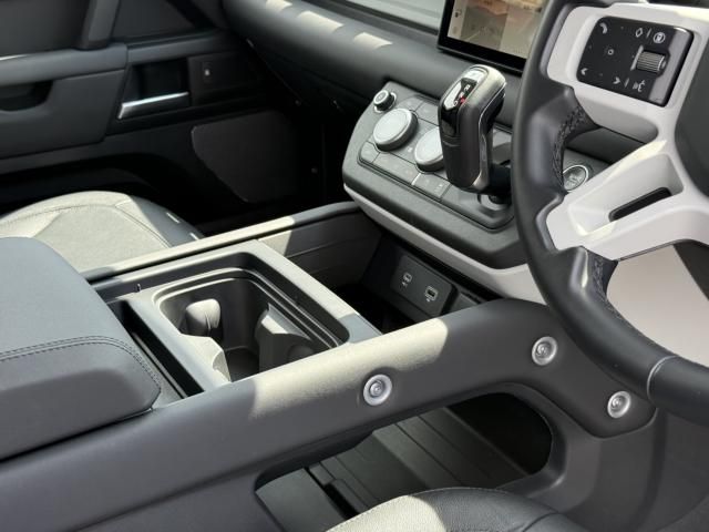 ROVER ROVER DEFENDER 2024