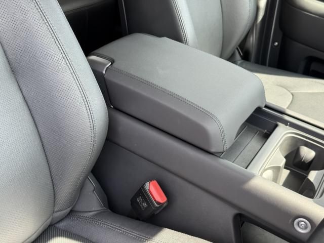 ROVER ROVER DEFENDER 2024