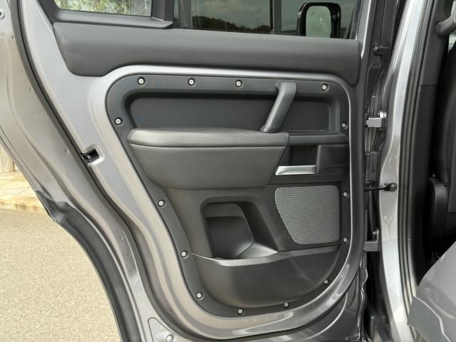 ROVER ROVER DEFENDER 2024