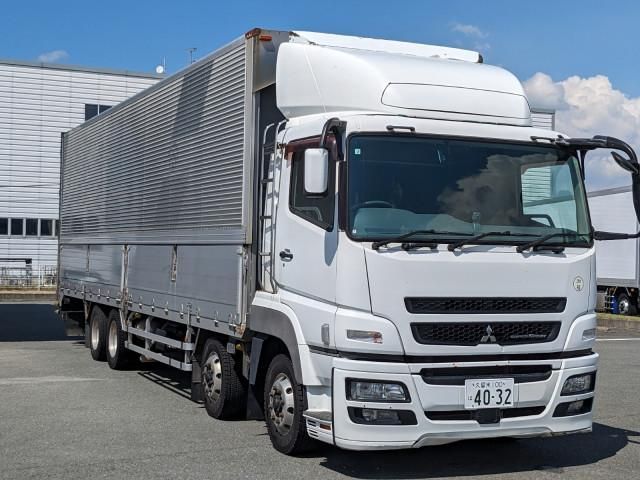 MITSUBISHI FUSOU SUPER GREAT 2014