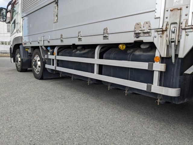 MITSUBISHI FUSOU SUPER GREAT 2014