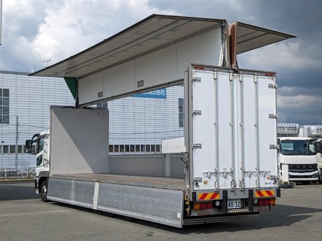 MITSUBISHI FUSOU SUPER GREAT 2014