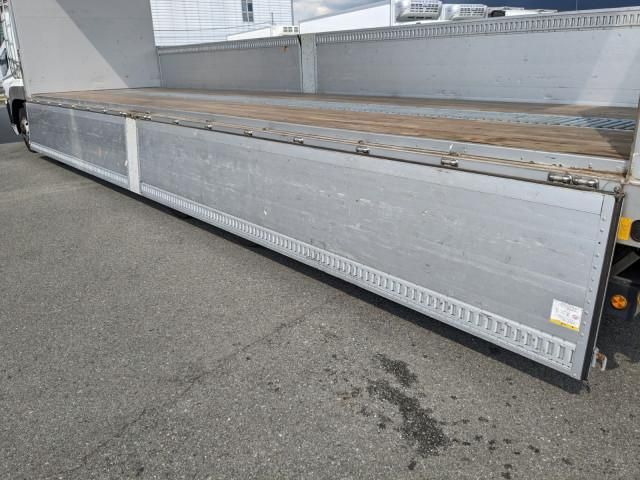 MITSUBISHI FUSOU SUPER GREAT 2014