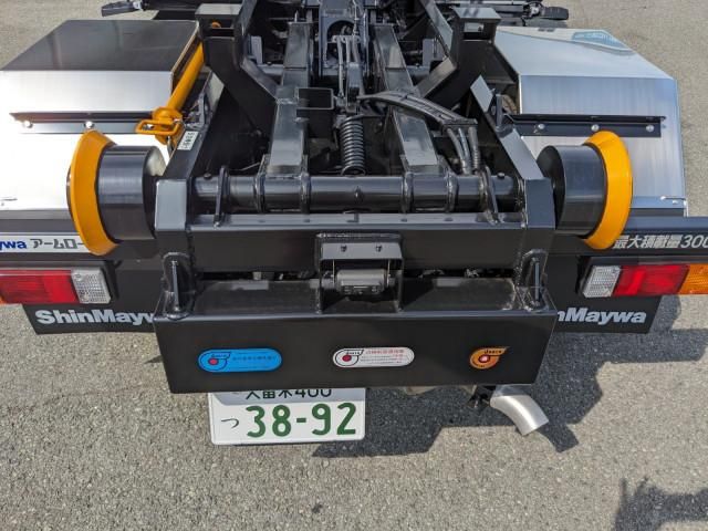 MITSUBISHI CANTER 2025