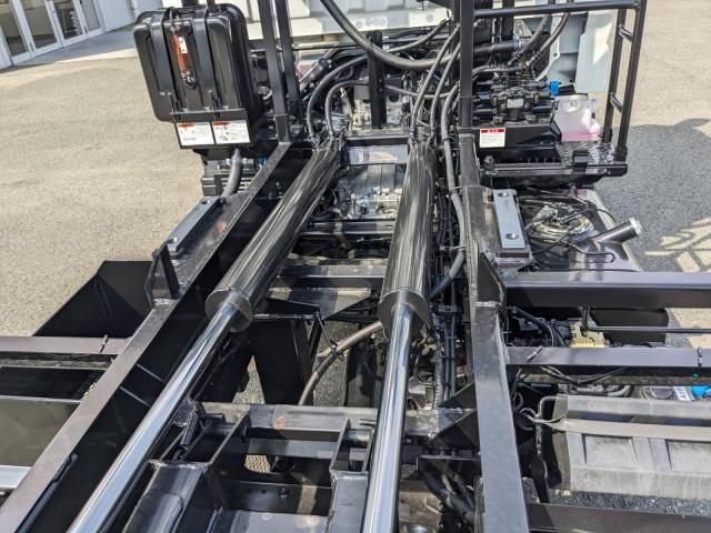 MITSUBISHI CANTER 2025