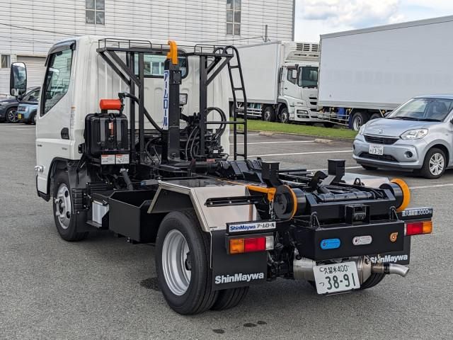 MITSUBISHI CANTER 2025