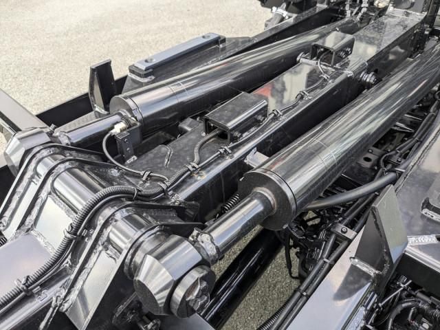 MITSUBISHI CANTER 2025