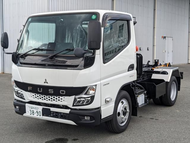MITSUBISHI CANTER 2025