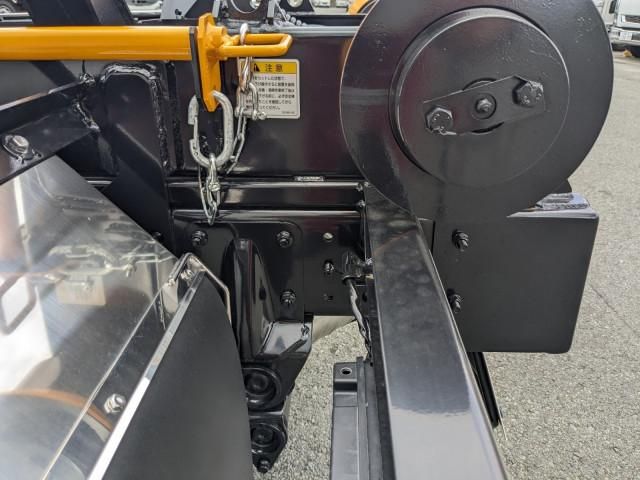 MITSUBISHI CANTER 2025