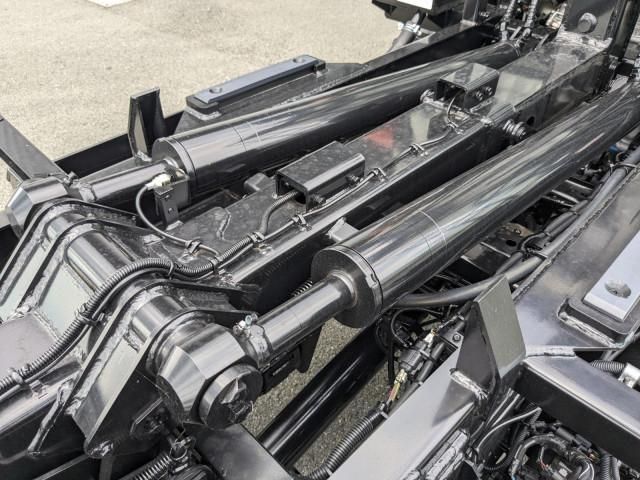 MITSUBISHI CANTER 2025