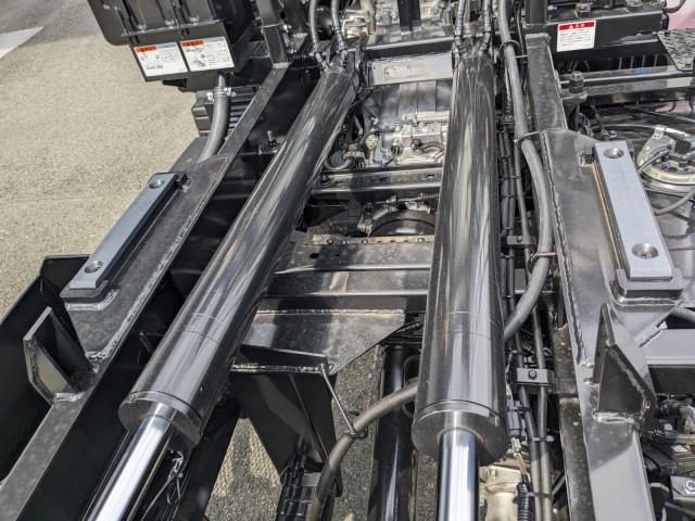 MITSUBISHI CANTER 2025