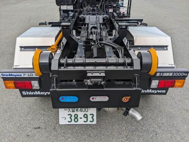 MITSUBISHI CANTER 2025