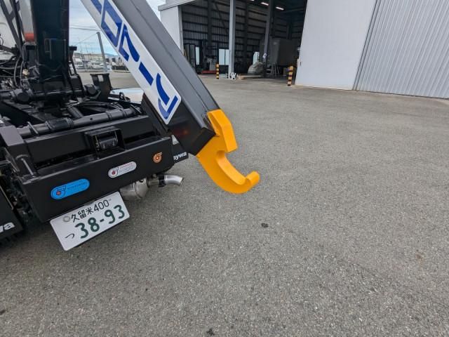 MITSUBISHI CANTER 2025