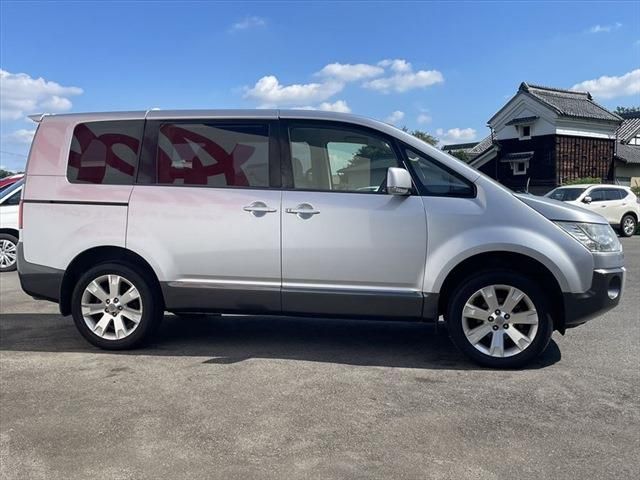 MITSUBISHI DELICA D:5 4WD 2013