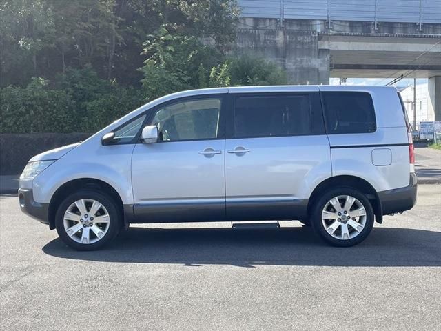 MITSUBISHI DELICA D:5 4WD 2013