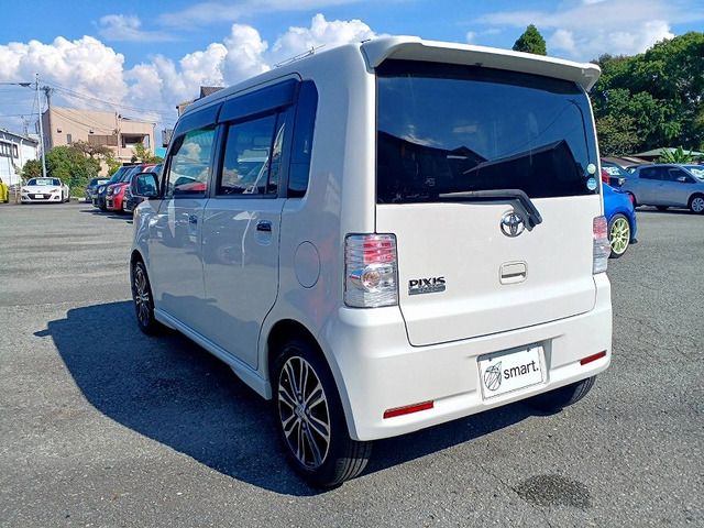 TOYOTA PIXIS SPACE CUSTOM 2012