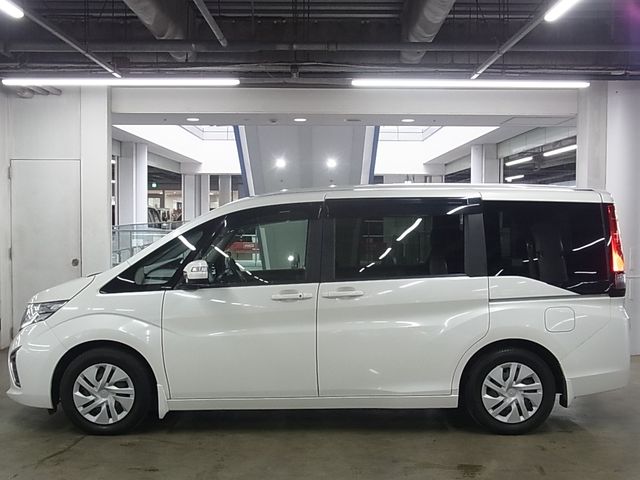 HONDA STEPWAGON 2015