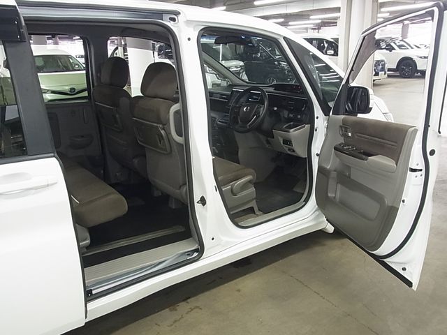 HONDA STEPWAGON 2015