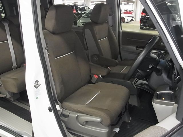 HONDA STEPWAGON 2015