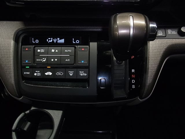 HONDA STEPWAGON 2015