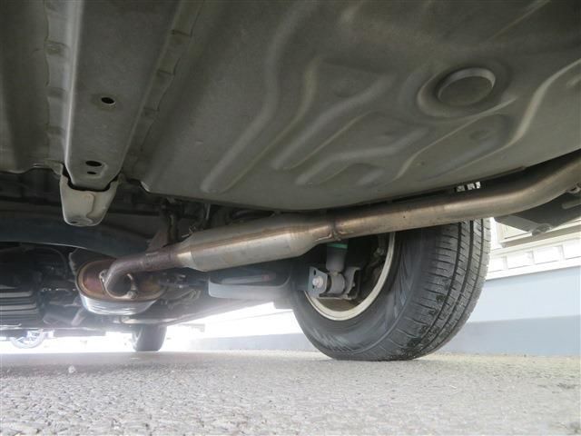 TOYOTA ESQUIRE HYBRID 2016