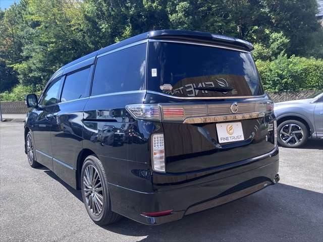 NISSAN ELGRAND 2022