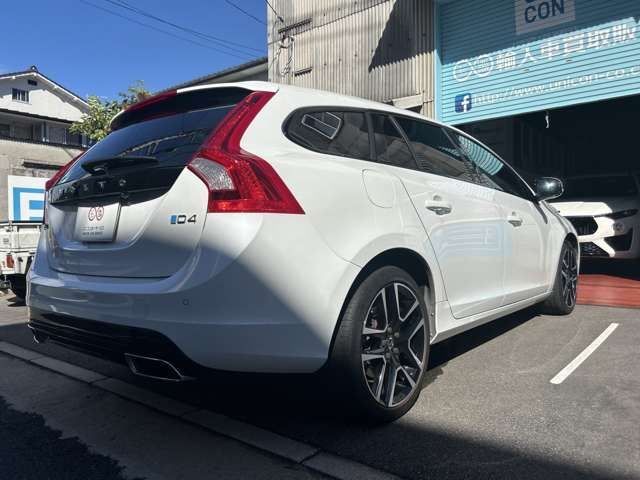 VOLVO VOLVO V60 2016