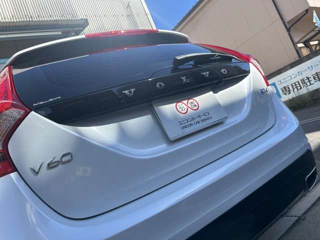 VOLVO VOLVO V60 2016