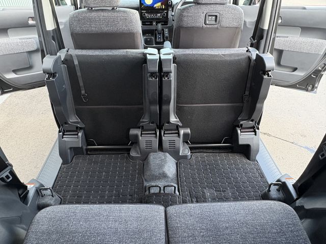 TOYOTA SIENTA HYBRID 2022