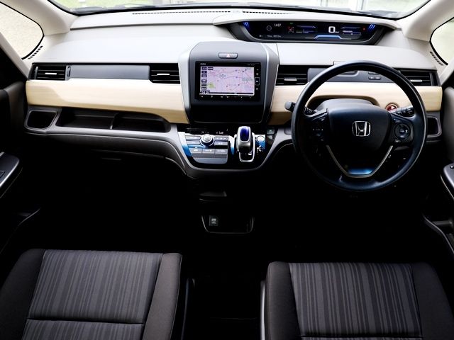 HONDA FREED HYBRID 2018