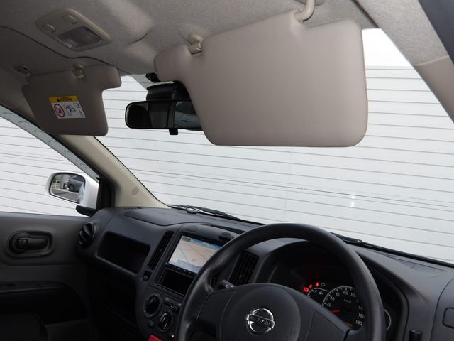 NISSAN NV150 AD 2WD 2020