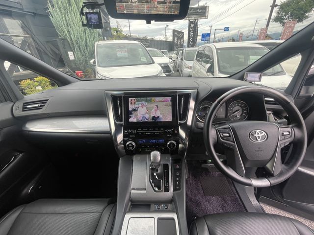 TOYOTA ALPHARD hybrid 4WD 2019