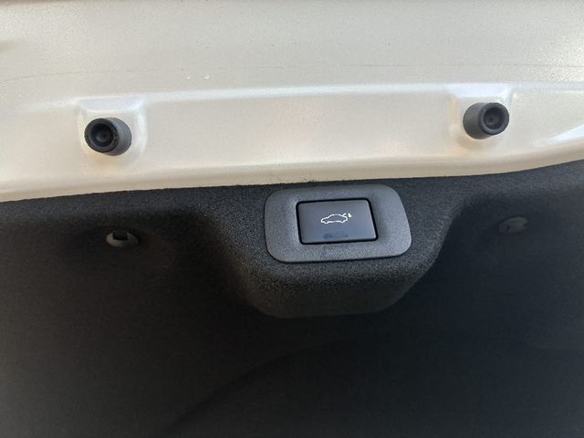 TOYOTA CROWN CROSSOVER 2023