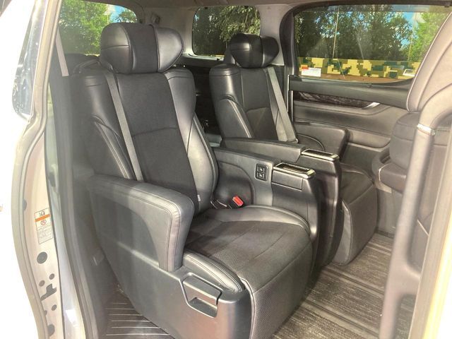 TOYOTA VELLFIRE 2018