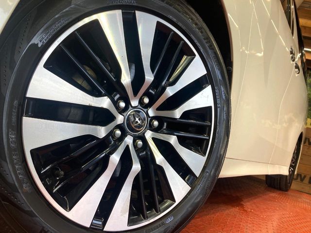 TOYOTA VELLFIRE 2018