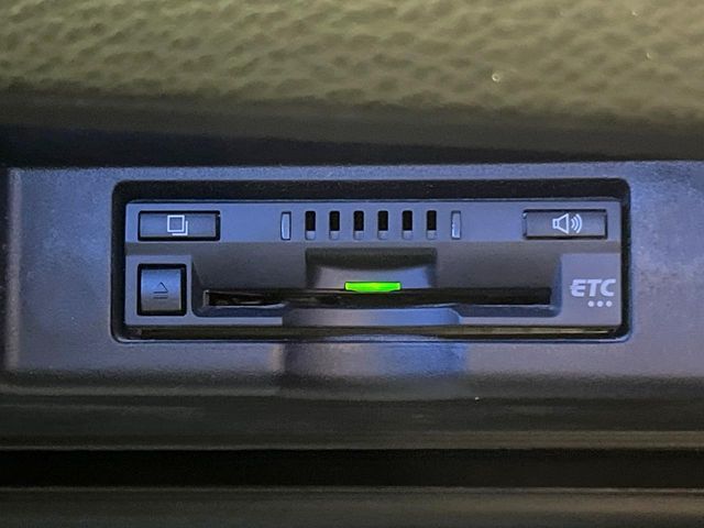 TOYOTA HARRIER 2WD 2019