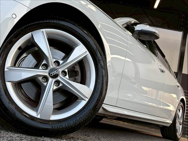 AUDI AUDI A4 AVANT 2021