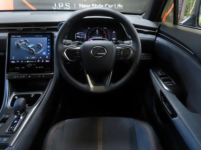 TOYOTA LEXUS LBX 2024