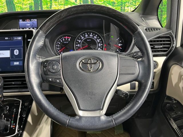 TOYOTA NOAH 2020