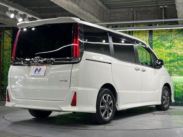 TOYOTA NOAH 2020