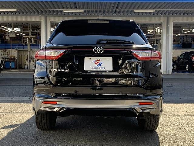 TOYOTA HARRIER 2WD 2017