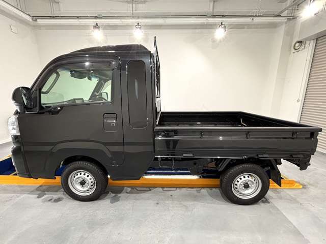 DAIHATSU HIJET truck 4WD 2022