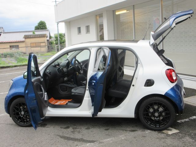 MCC SMART FORFOUR 2016