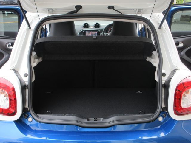 MCC SMART FORFOUR 2016