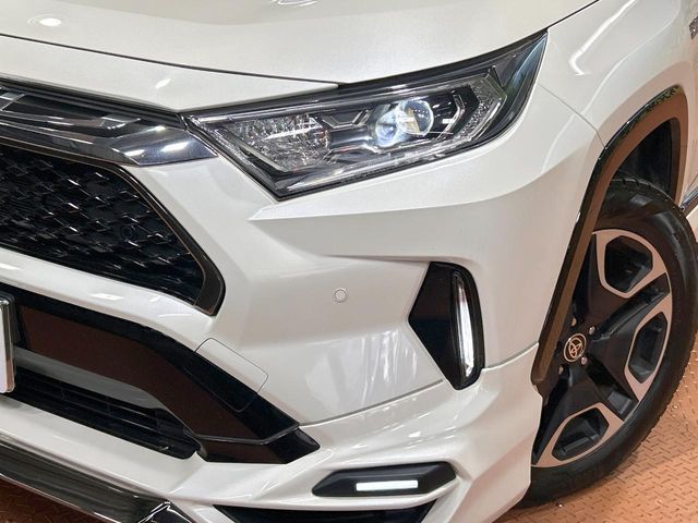 TOYOTA RAV4 PHV 2021