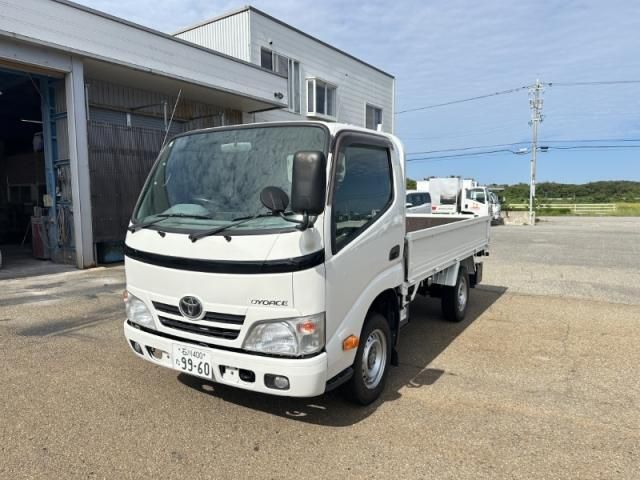 TOYOTA DYNA 2016