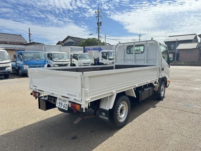 TOYOTA DYNA 2016