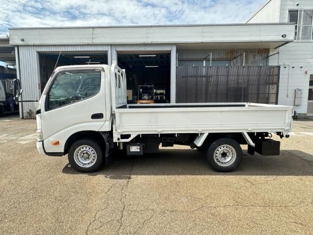 TOYOTA DYNA 2016